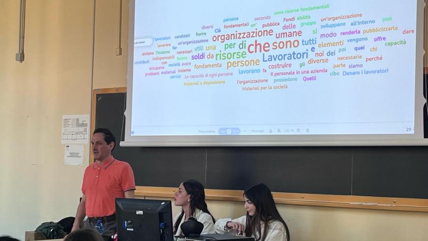 Marco Novarese e le classi le classi  3CLL e 3DLL dell'IIS "Cellini" di Valenza (AL)